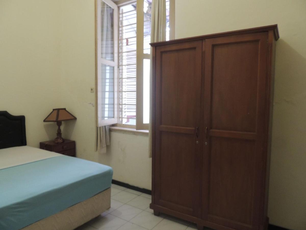 Wisma Tamu Uksw Salatiga Bagian luar foto